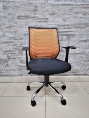 Кресло Barneo K-138 для персонала (черная ткань оранжевая сетка) в Тарко-Сале - tarko-sale.mebel-74.com | фото