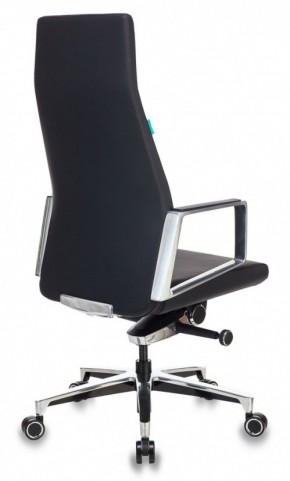 Кресло руководителя Бюрократ _JONS/BLACK черный в Тарко-Сале - tarko-sale.mebel-74.com | фото
