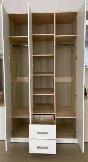 Шкаф "Милана" 3-х створчатый с 2 ящиками по центру в Тарко-Сале - tarko-sale.mebel-74.com | фото